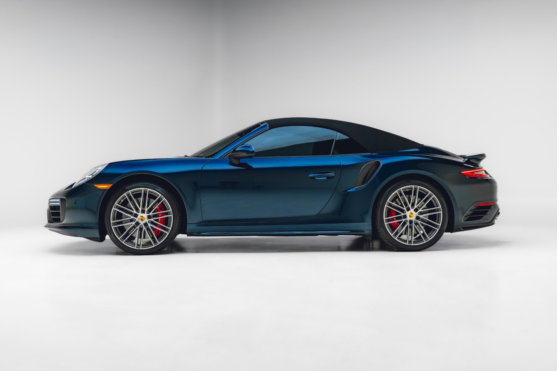 Used 2019 Porsche 911 Turbo AWD/4WD image 5