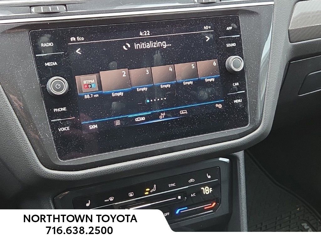 Used 2022 Volkswagen Tiguan SE w/ Panoramic Sunroof Package image 18