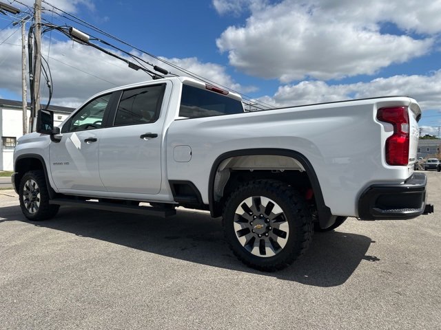 Used 2024 Chevrolet Silverado 2500 Custom w/ Z71 Off-Road Package image 11