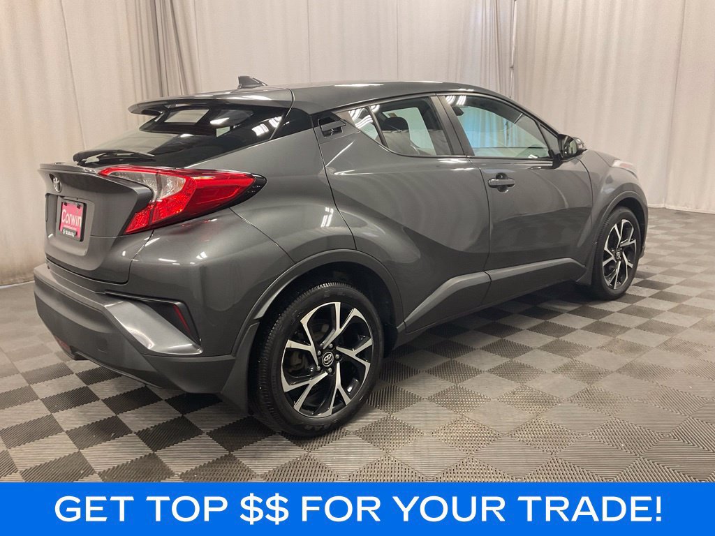 Used 2018 Toyota C-HR XLE FWD image 3