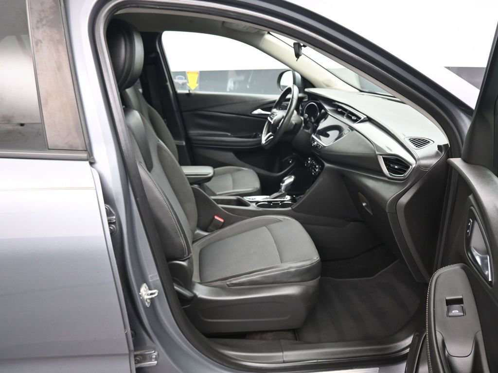 Used 2021 Buick Encore GX Select w/ Sport Touring Package FWD image 39