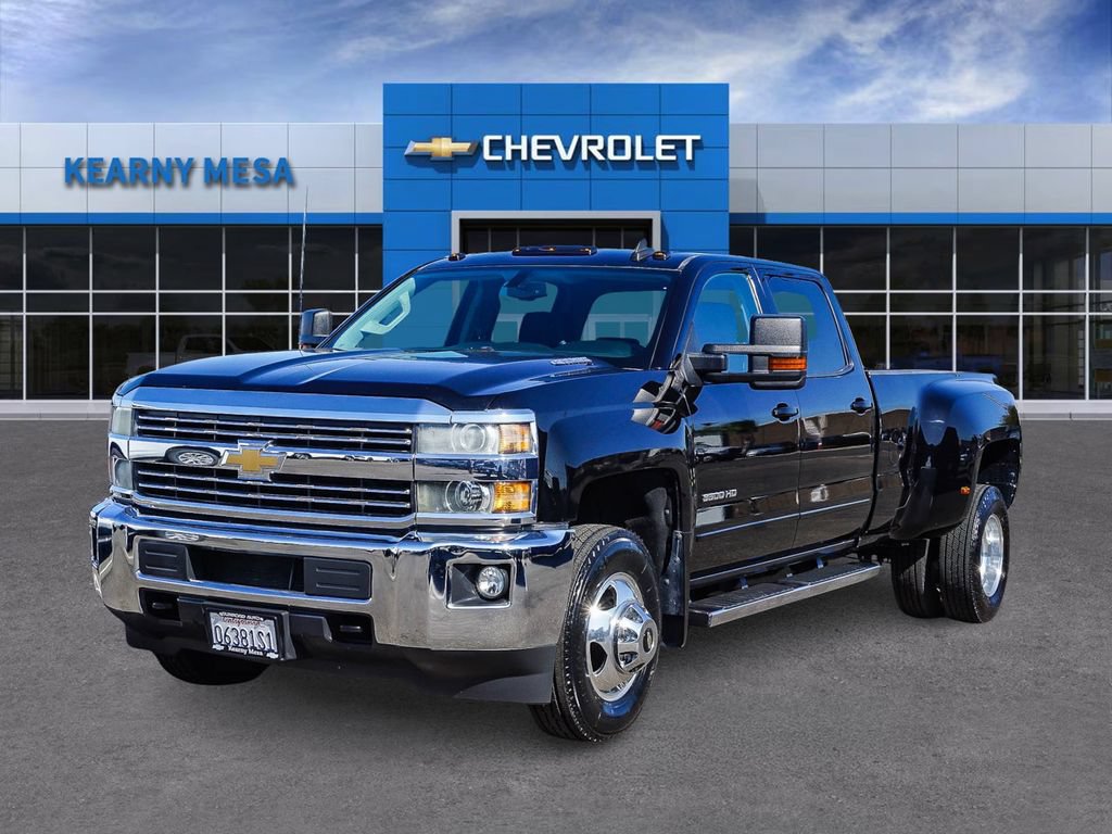 Used 2015 Chevrolet Silverado 3500 LT w/ LT Convenience Package RWD image 3