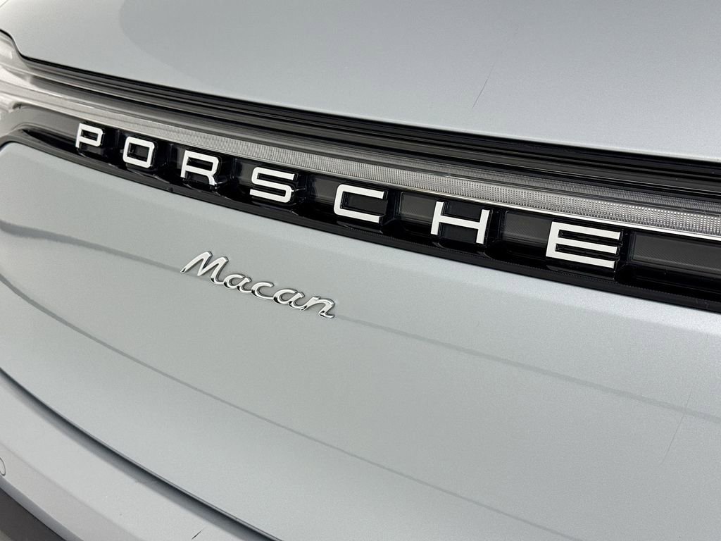 Certified 2023 Porsche Macan Turbo image 35