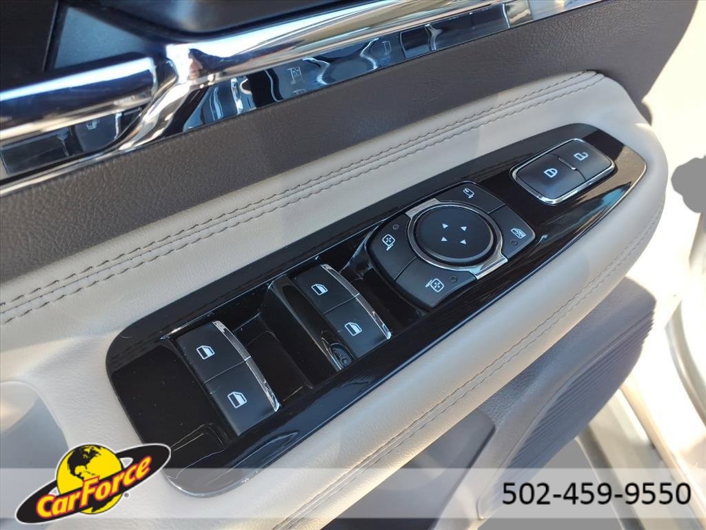 Used 2021 Lincoln Corsair AWD image 19