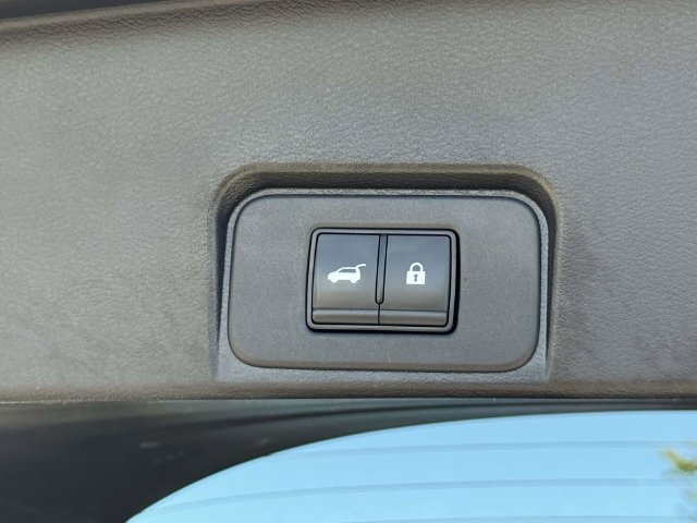 Used 2024 Nissan Rogue SV FWD image 14