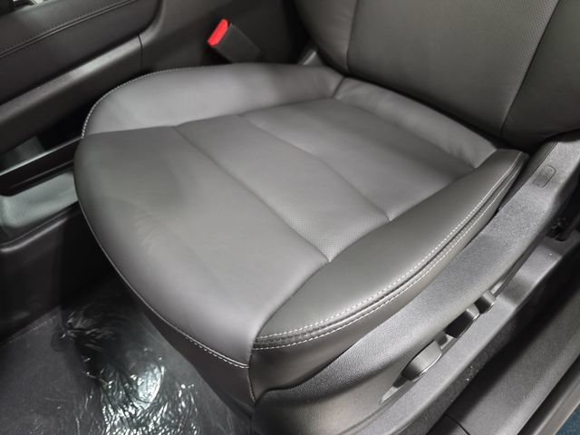 New 2026 Cadillac XT5 Premium Luxury w/ Driver Assist Package AWD/4WD image 24