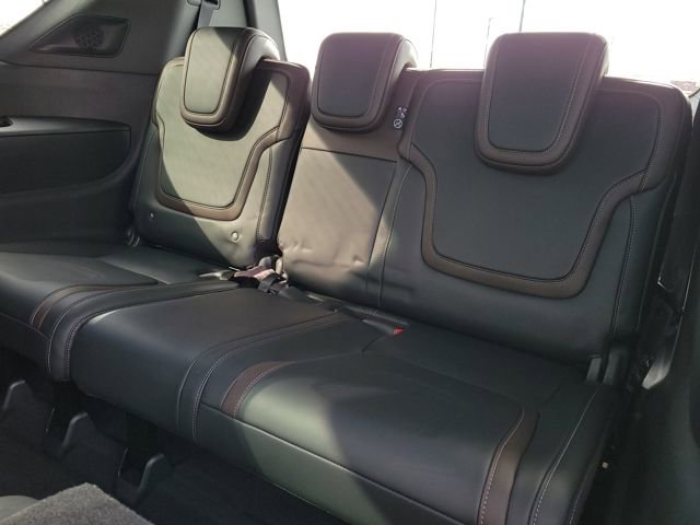 New 2026 Nissan Armada SL w/ Captain's Chari Seat Package image 8