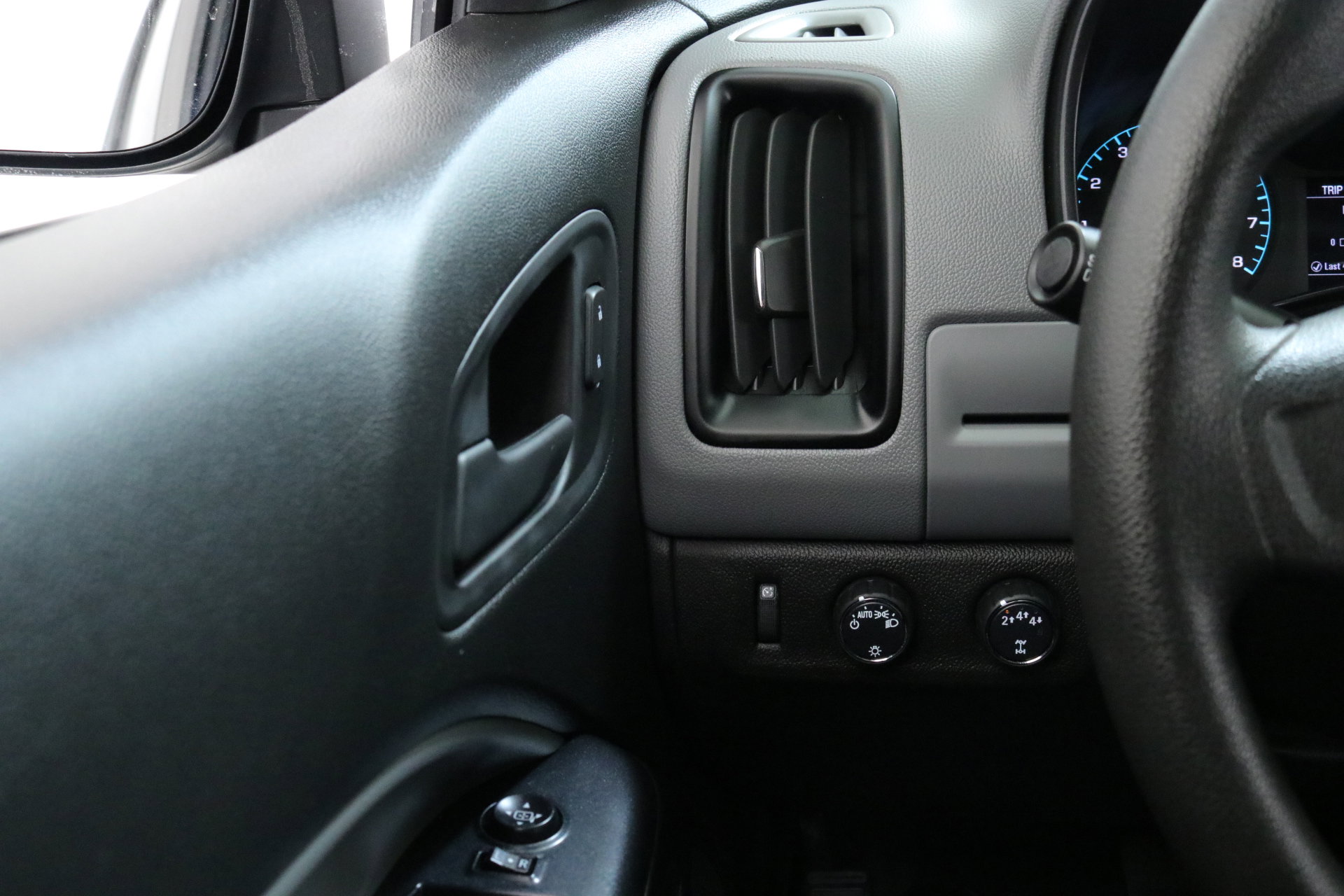 Used 2021 Chevrolet Colorado W/T w/ Custom Special Edition image 13