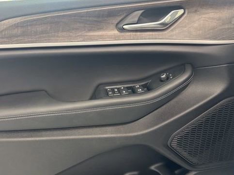 New 2026 Jeep Grand Cherokee L Altitude image 15