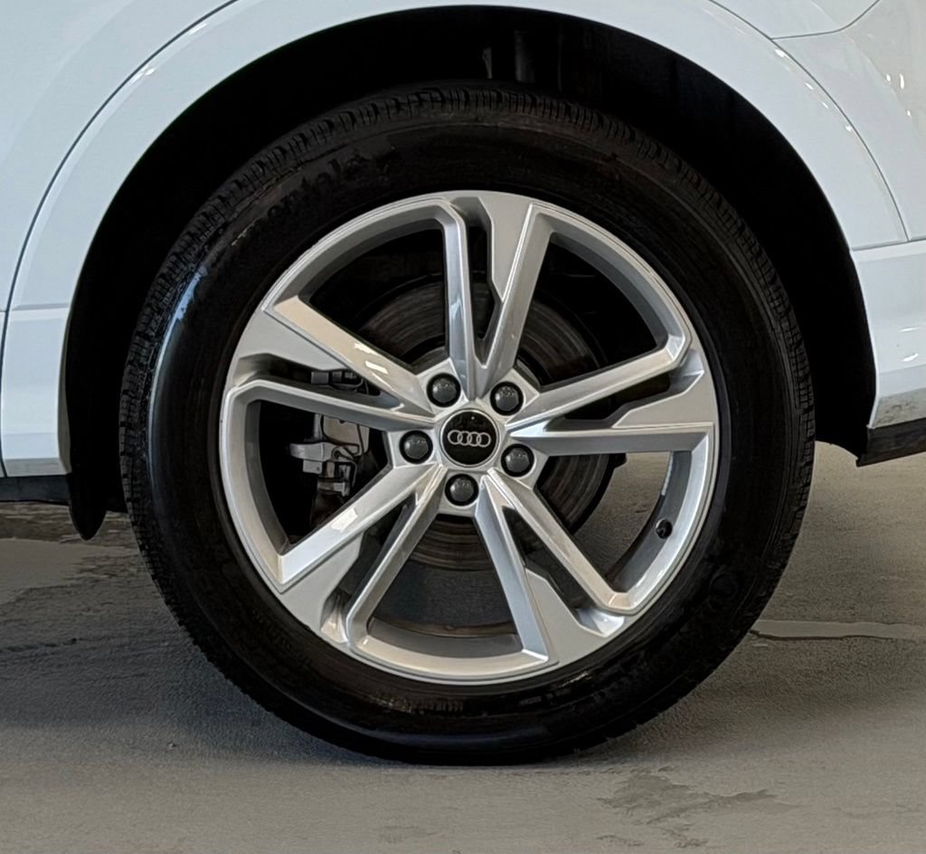 Used 2023 Audi Q3 2.0T Premium Plus w/ Premium Plus Package AWD/4WD image 8