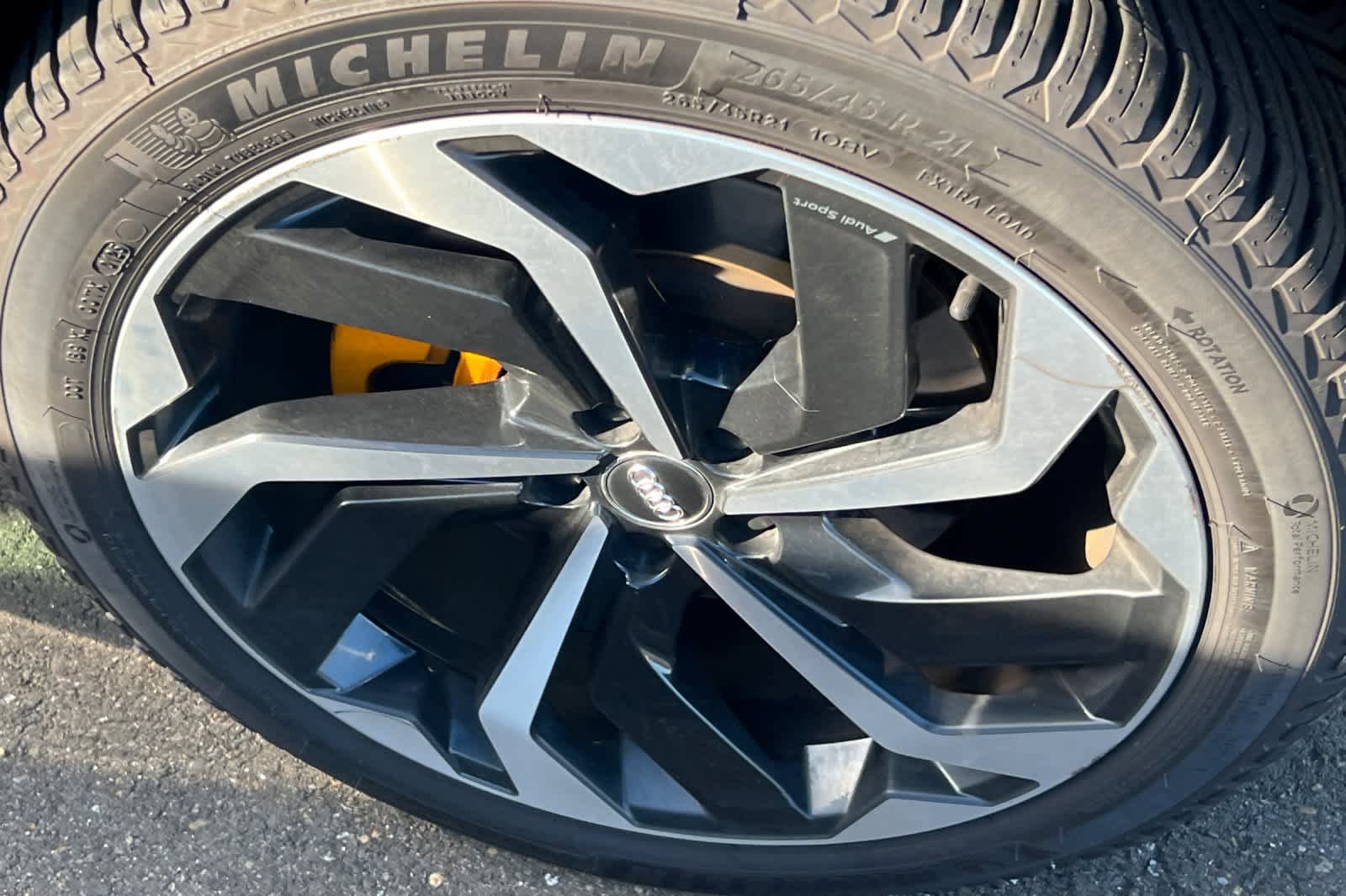 Used 2020 Audi e-tron Prestige AWD/4WD image 22