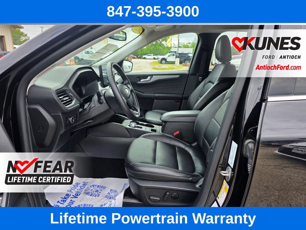 Certified 2025 Ford Escape Platinum AWD/4WD image 18