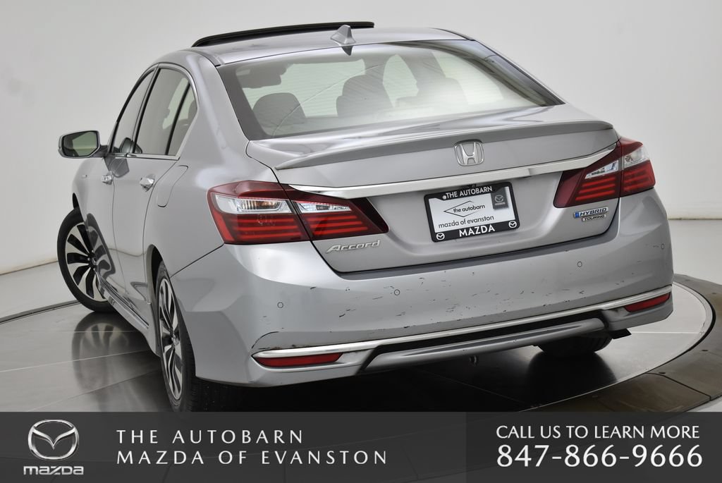 Used 2017 Honda Accord Touring image 7
