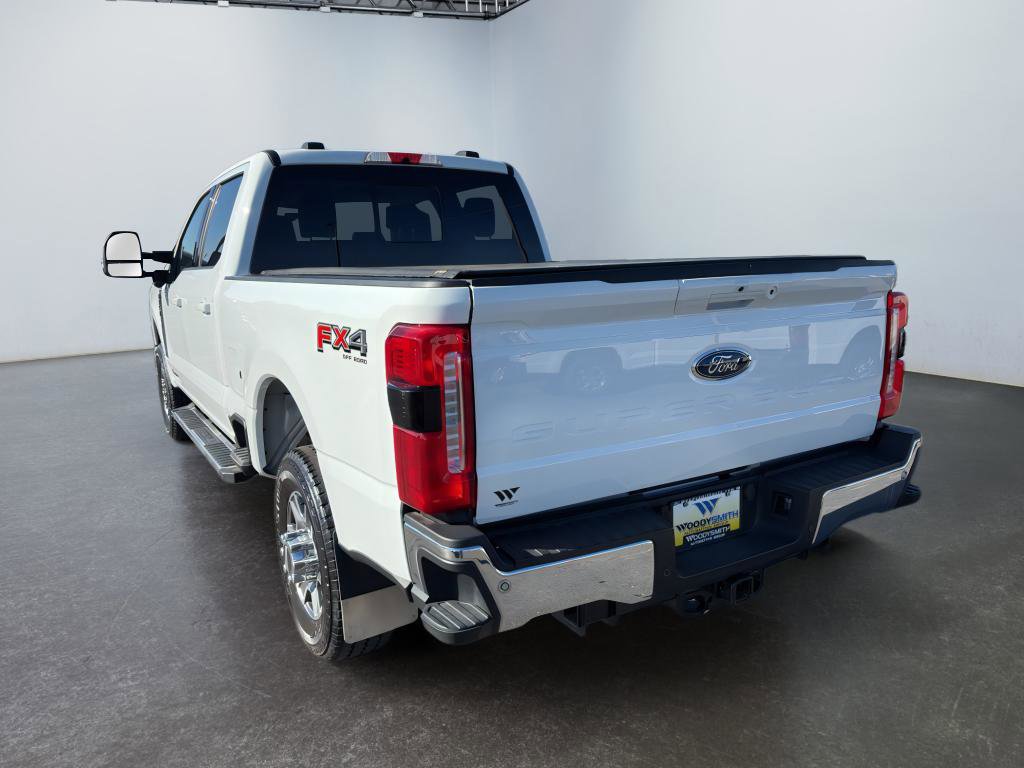 Used 2024 Ford F350 Lariat image 3