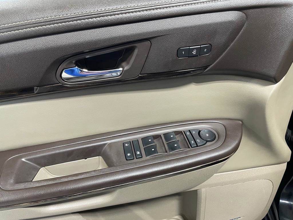 Used 2015 GMC Acadia Denali image 12