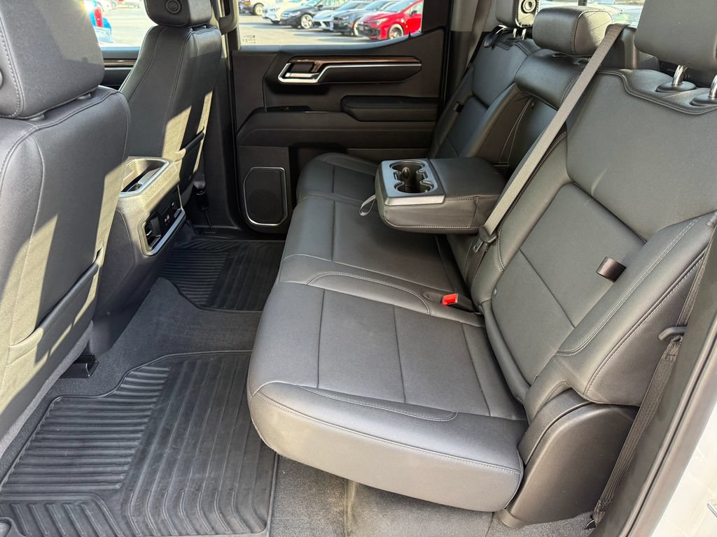 Used 2026 Chevrolet Silverado 1500 LT Trail Boss w/ LT Trail Boss Premium Package AWD/4WD image 16