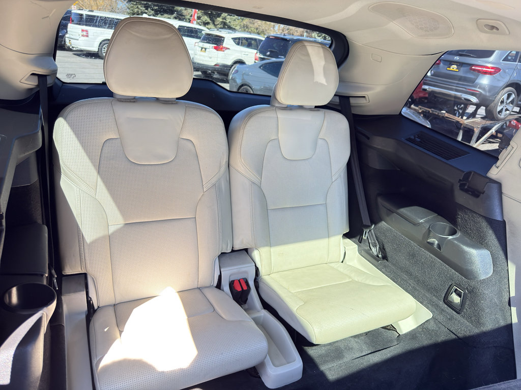 Used 2016 Volvo XC90 T6 Inscription w/ Vision Package image 19