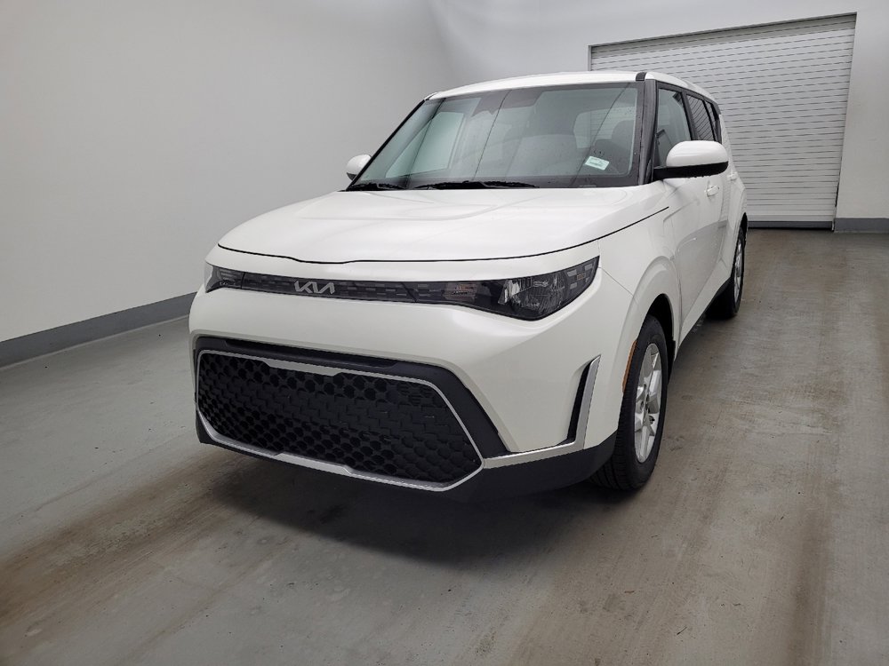 Used 2025 Kia Soul S FWD image 15