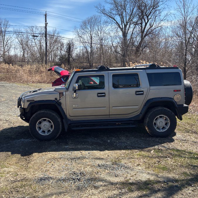 Used 2003 HUMMER H2 w/ Preferred Equipment Group image 2