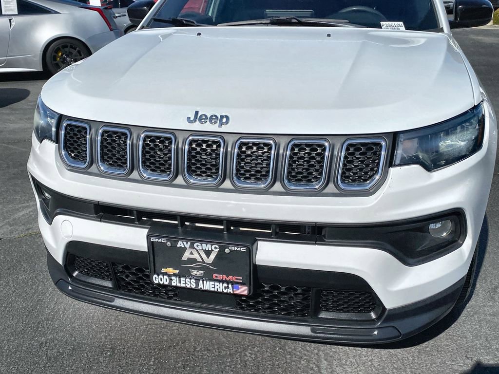 Used 2023 Jeep Compass Latitude image 29