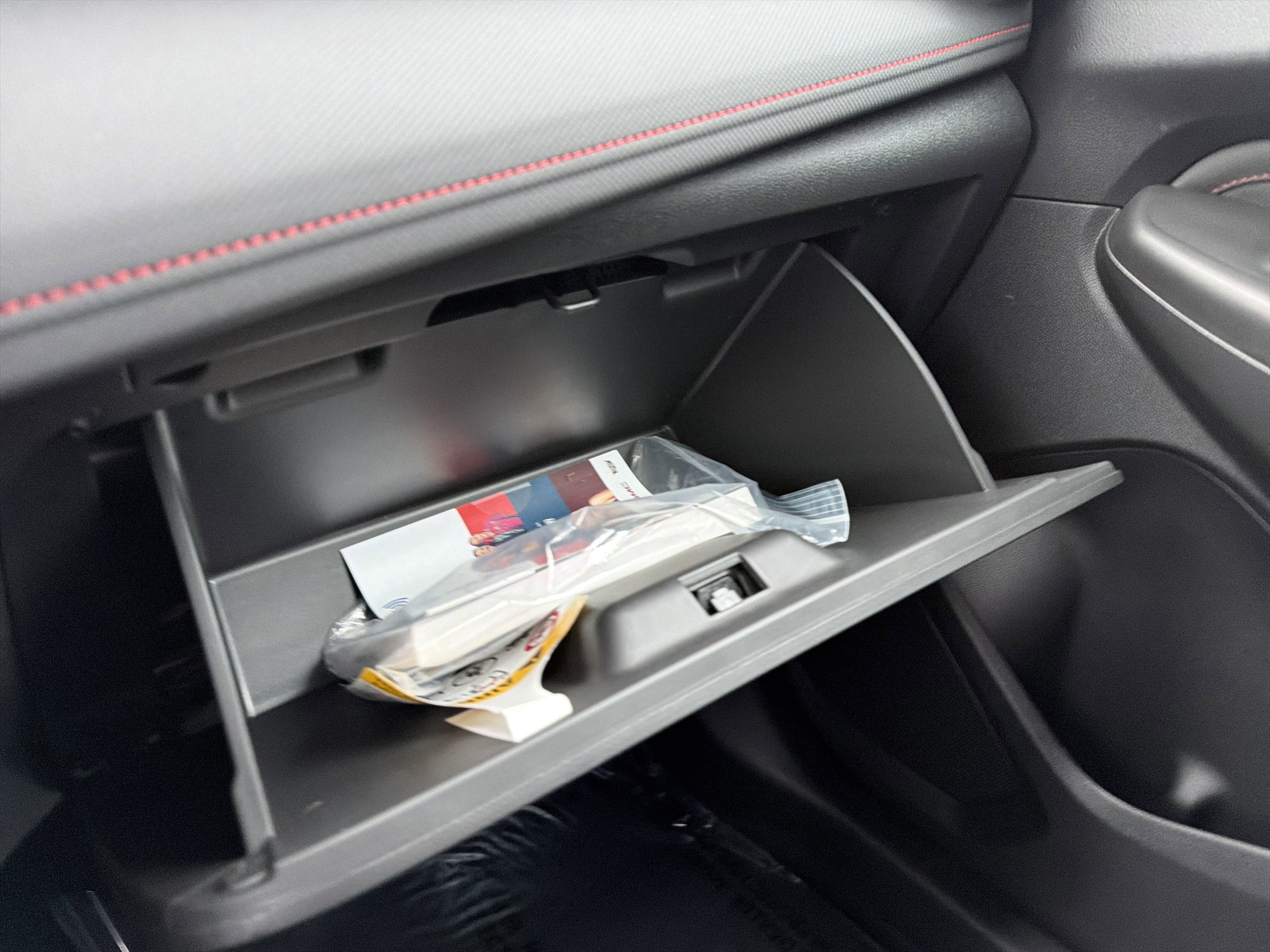 Used 2024 Chevrolet TrailBlazer RS w/ Driver Confidence Package image 40