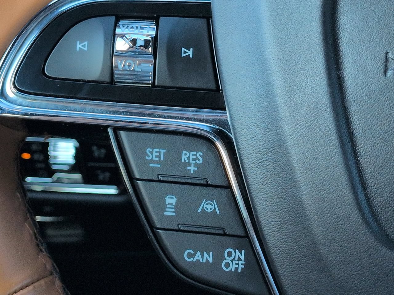 Certified 2023 Lincoln Nautilus Black Label w/ Class II Trailer Tow Package AWD/4WD image 25