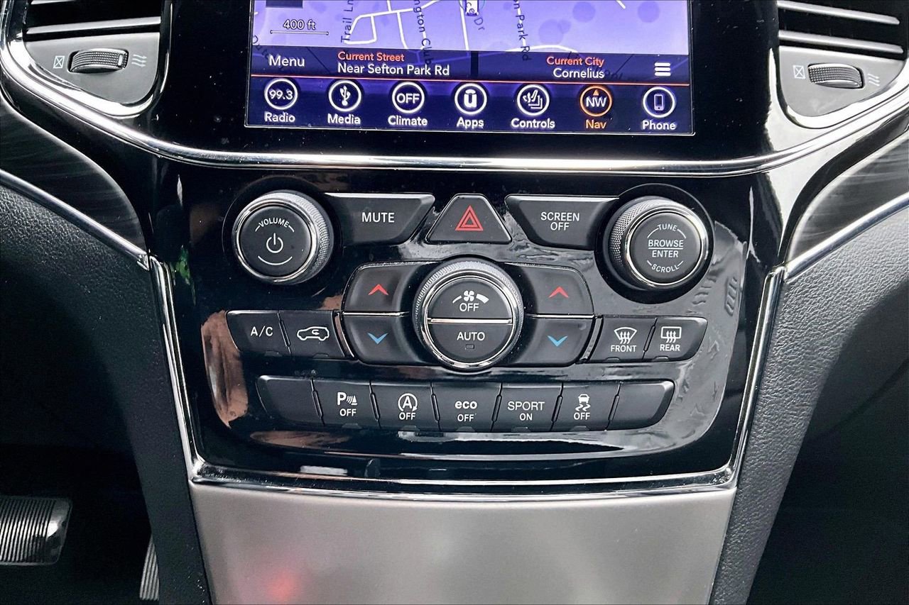 Used 2019 Jeep Grand Cherokee Limited AWD/4WD image 19
