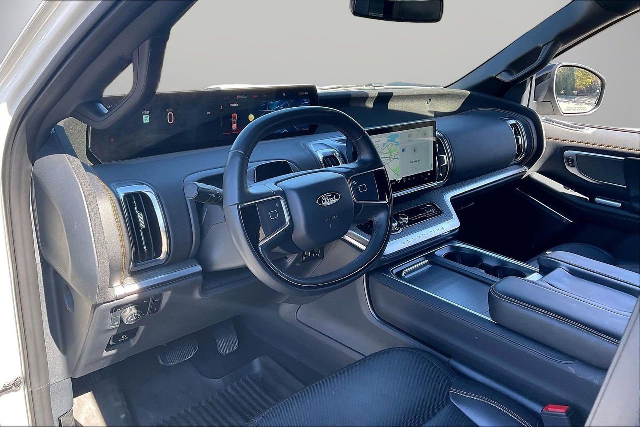 Used 2025 Ford Expedition Tremor image 21