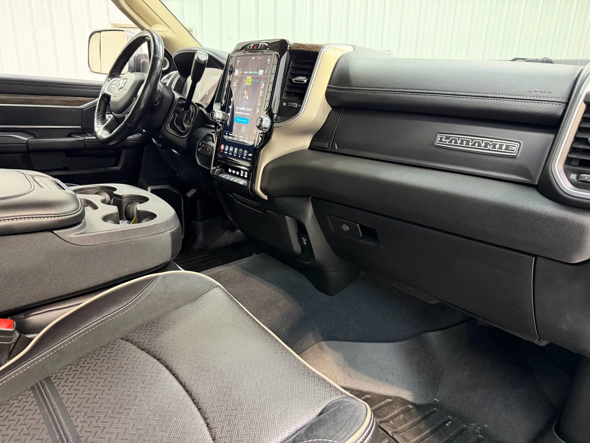 Used 2020 RAM 3500 Laramie image 14