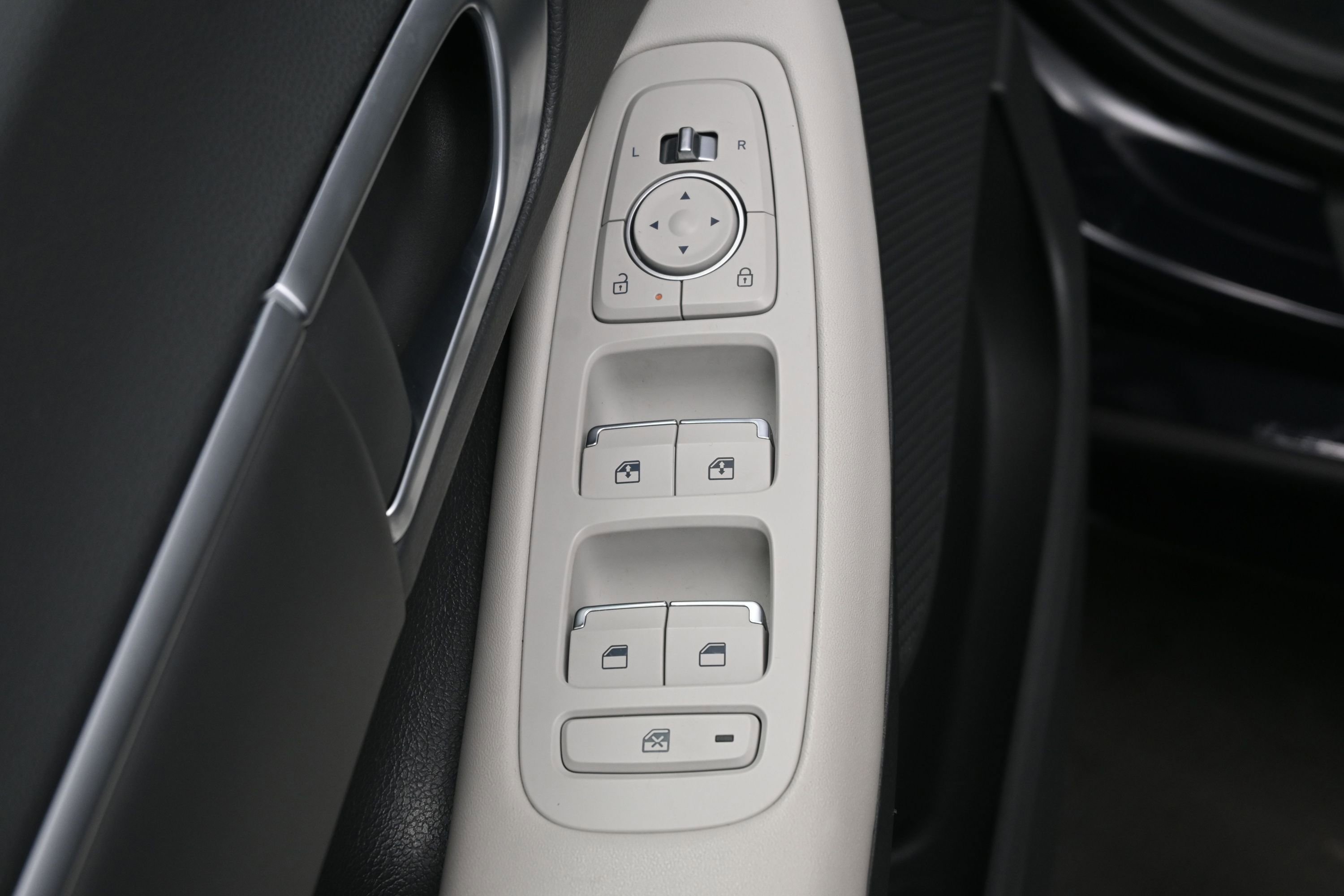 Used 2024 Hyundai Sonata SEL FWD image 11