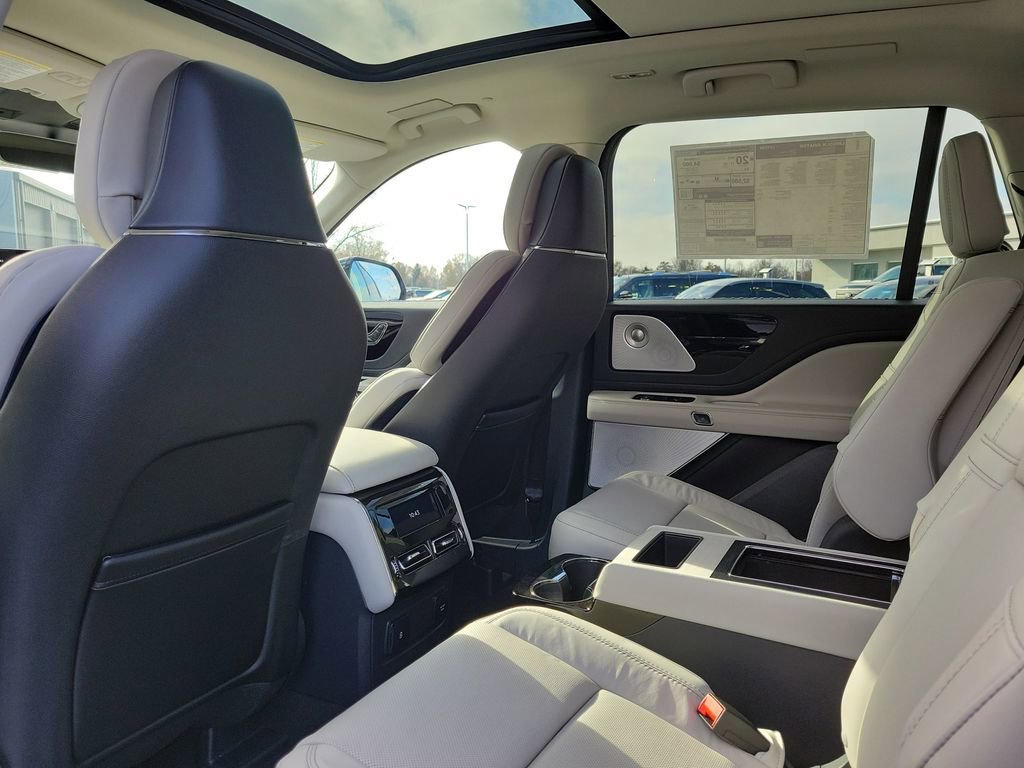 New 2026 Lincoln Aviator Reserve image 15