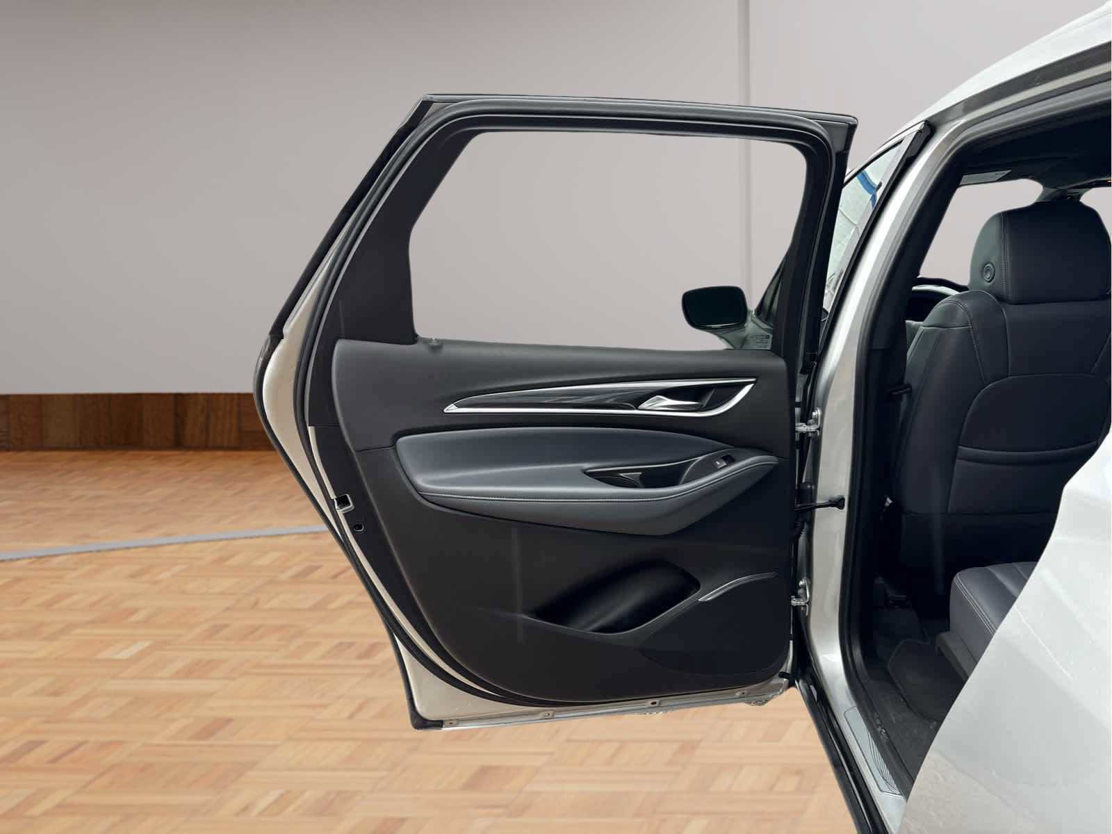 Used 2022 Buick Enclave Premium image 11