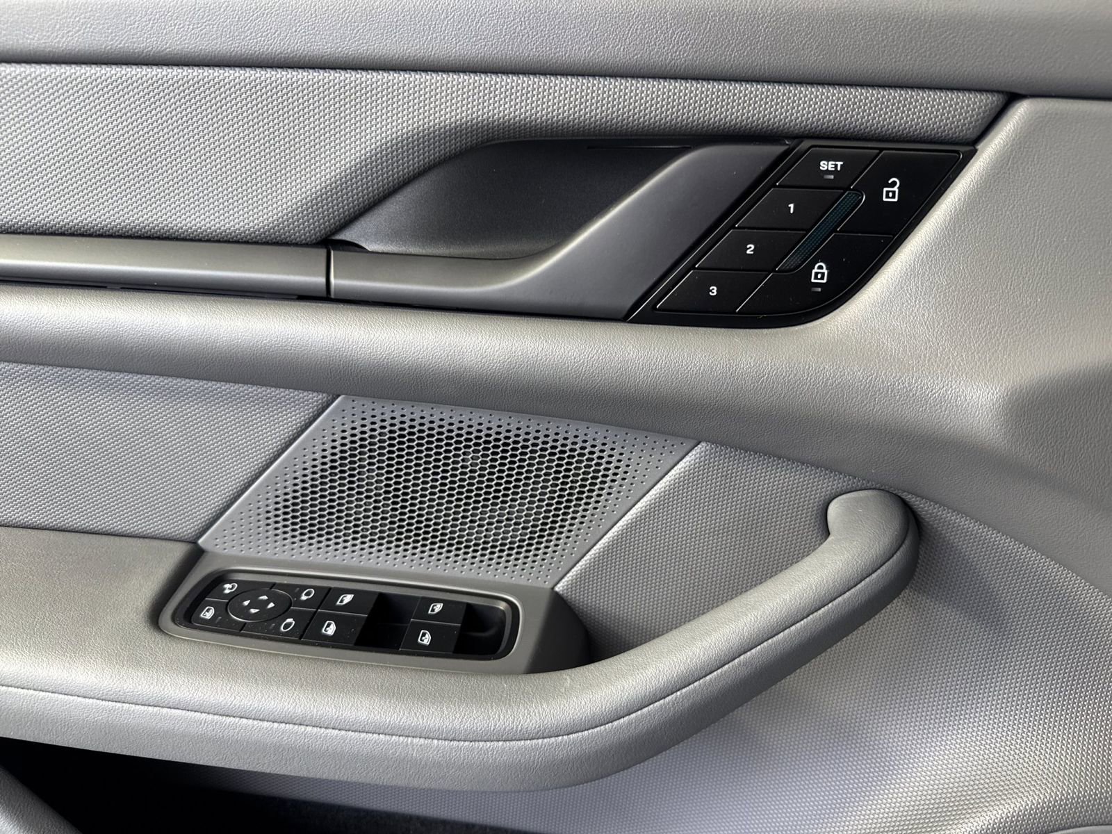 Certified 2024 Porsche Taycan 4S AWD/4WD image 12