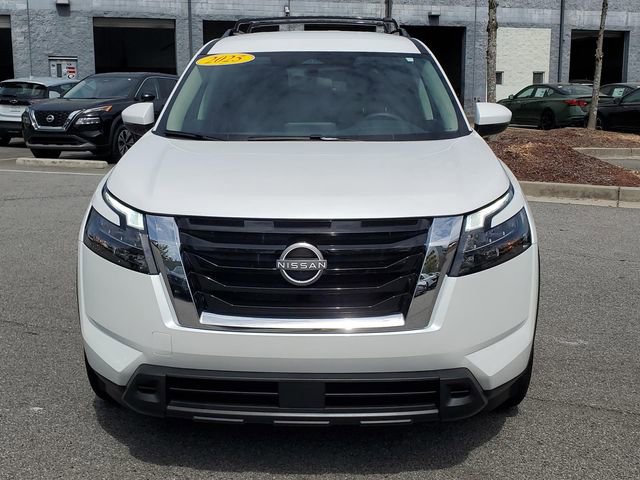 Certified 2025 Nissan Pathfinder SV image 9