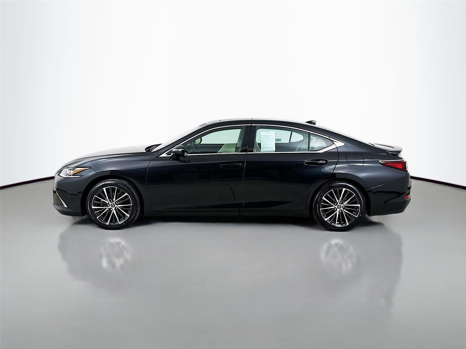 Used 2024 Lexus ES 350 w/ Premium Package image 5