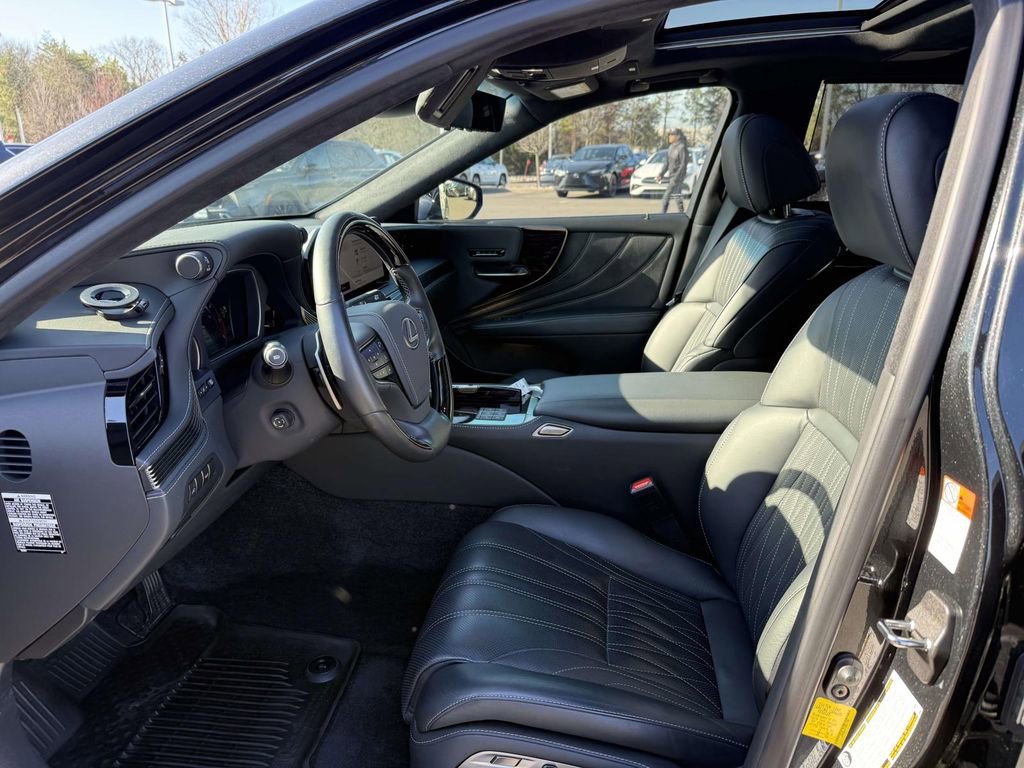 Used 2023 Lexus LS 500 Luxury w/ Luxury Package image 14