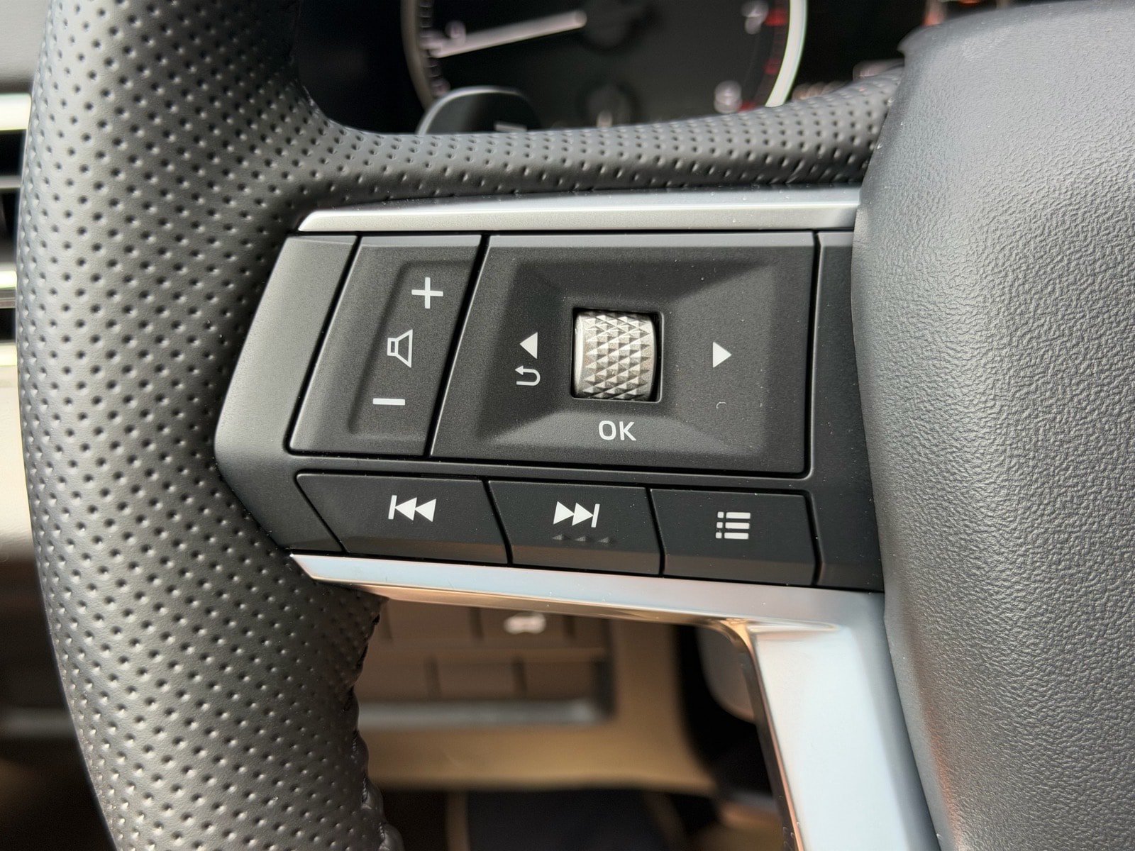 New 2026 Mitsubishi Outlander AWD image 26