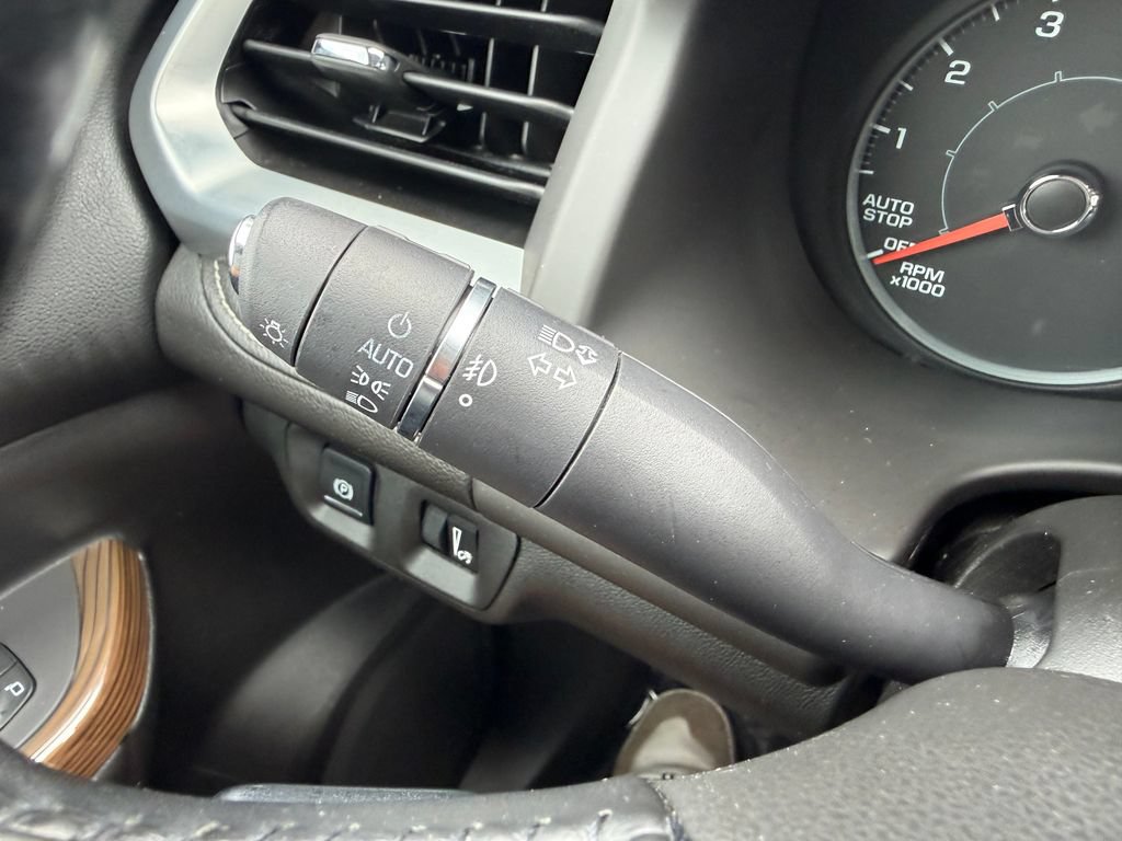 Used 2018 GMC Acadia SLE FWD image 22