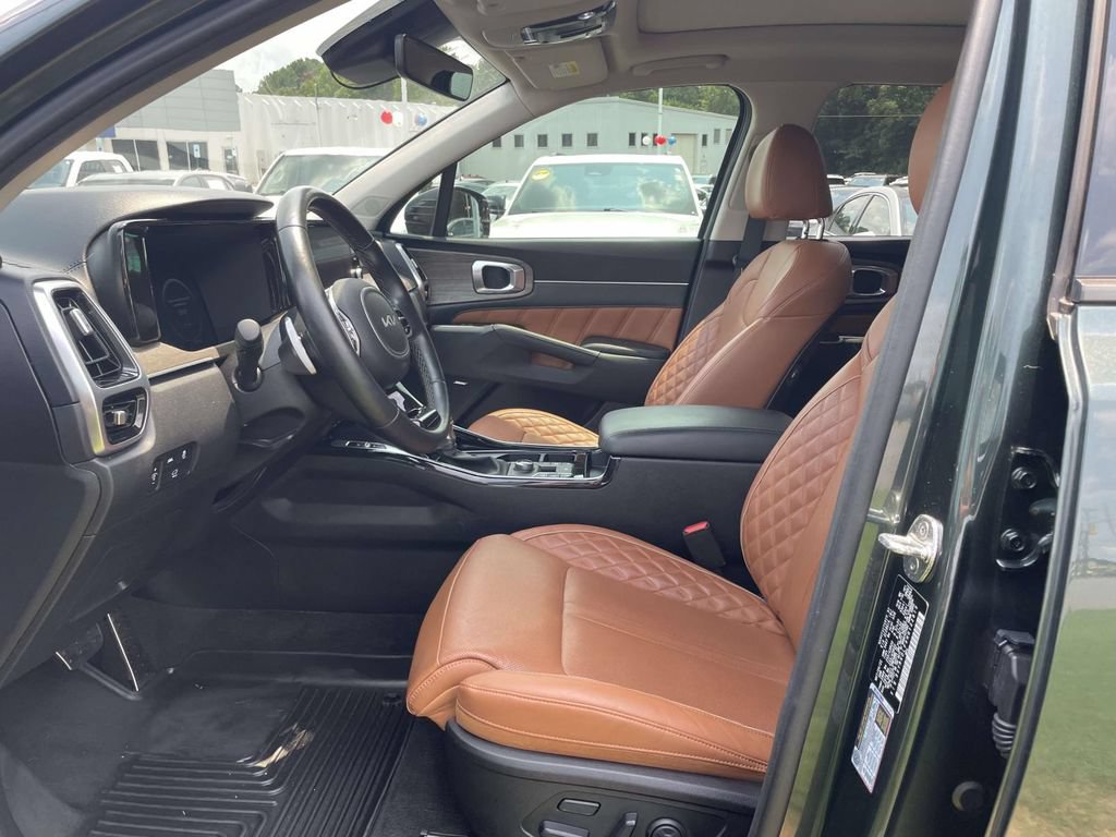 Used 2022 Kia Sorento SX Prestige w/ Rust Color Package AWD/4WD image 18