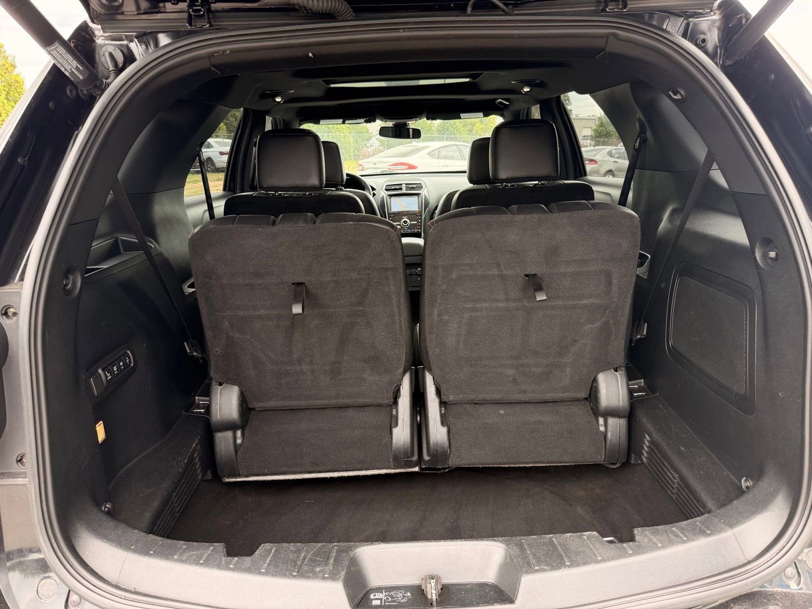 Used 2019 Ford Explorer Sport w/ Equipment Group 401A AWD/4WD image 31
