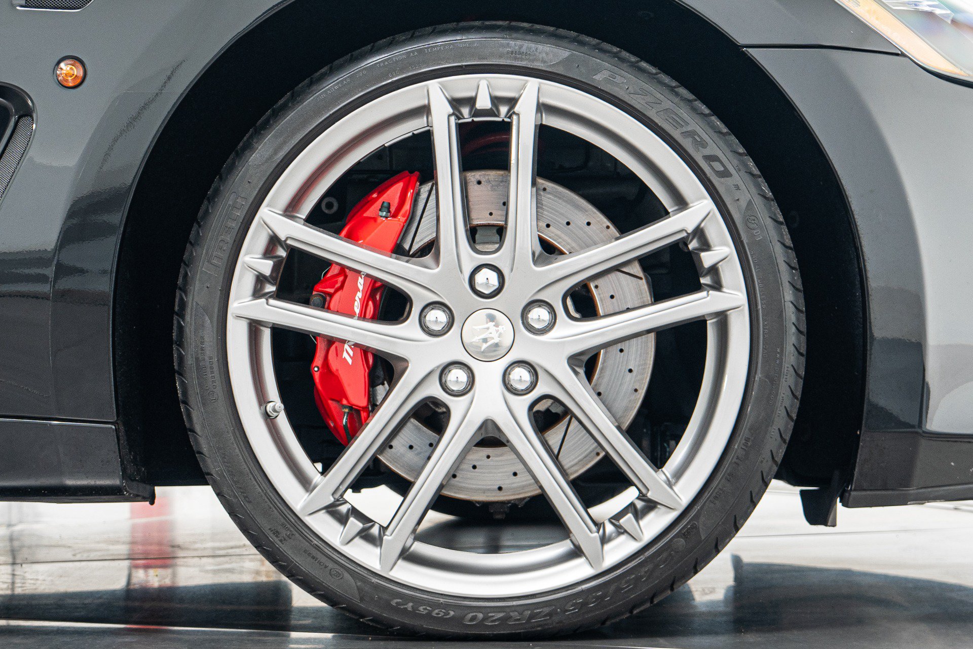 Used 2014 Maserati GranTurismo Convertible RWD image 46