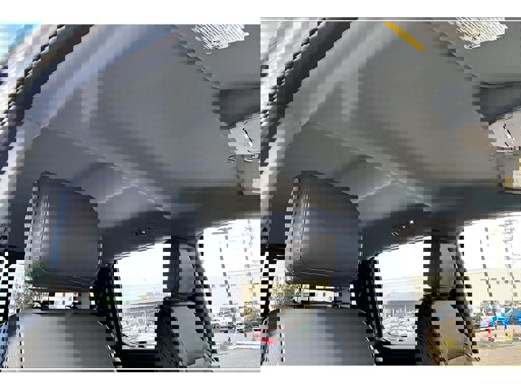 Used 2022 Ford F150 Lariat w/ Equipment Group 502A High AWD/4WD image 18