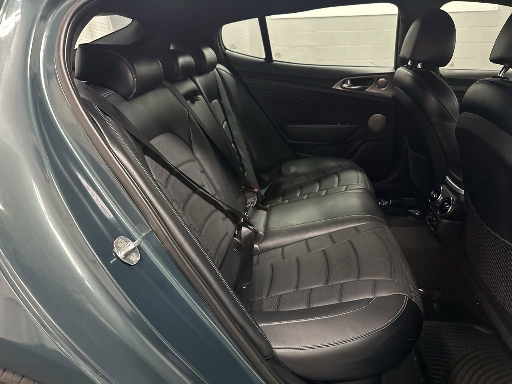 Used 2022 Kia Stinger GT2 RWD image 22