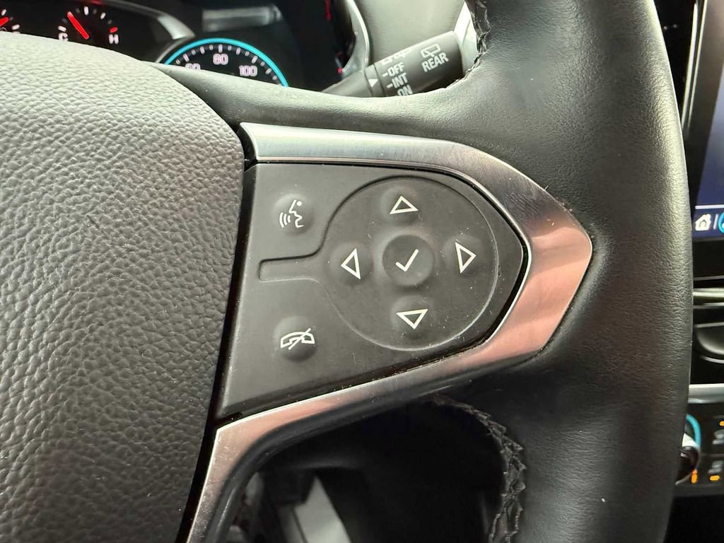 Used 2023 Chevrolet Traverse RS image 47