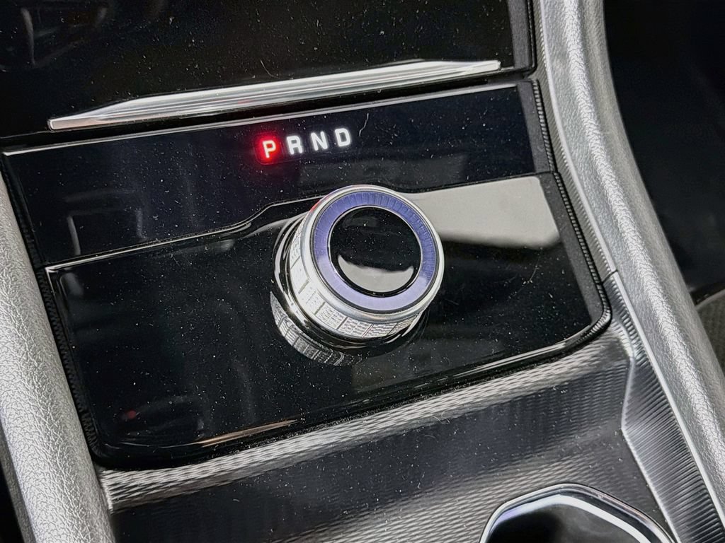 Used 2025 Jeep Grand Cherokee Altitude AWD/4WD image 16