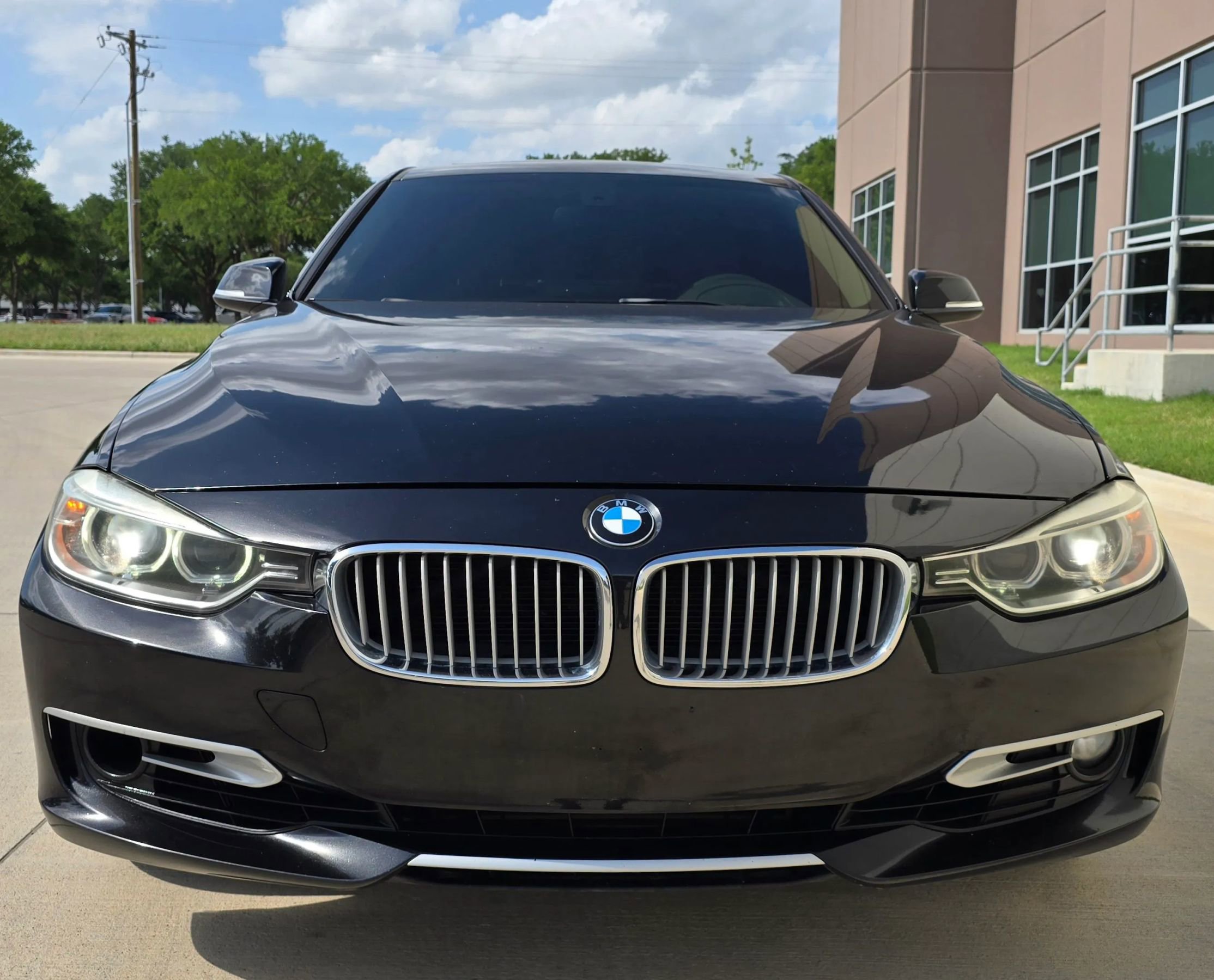 Used 2012 BMW 335i Sedan RWD image 2