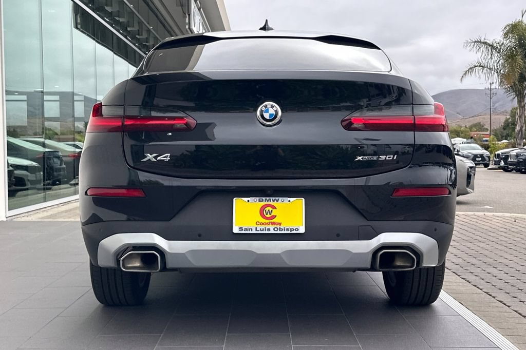 Used 2025 BMW X4 xDrive30i w/ Premium Package AWD/4WD image 4