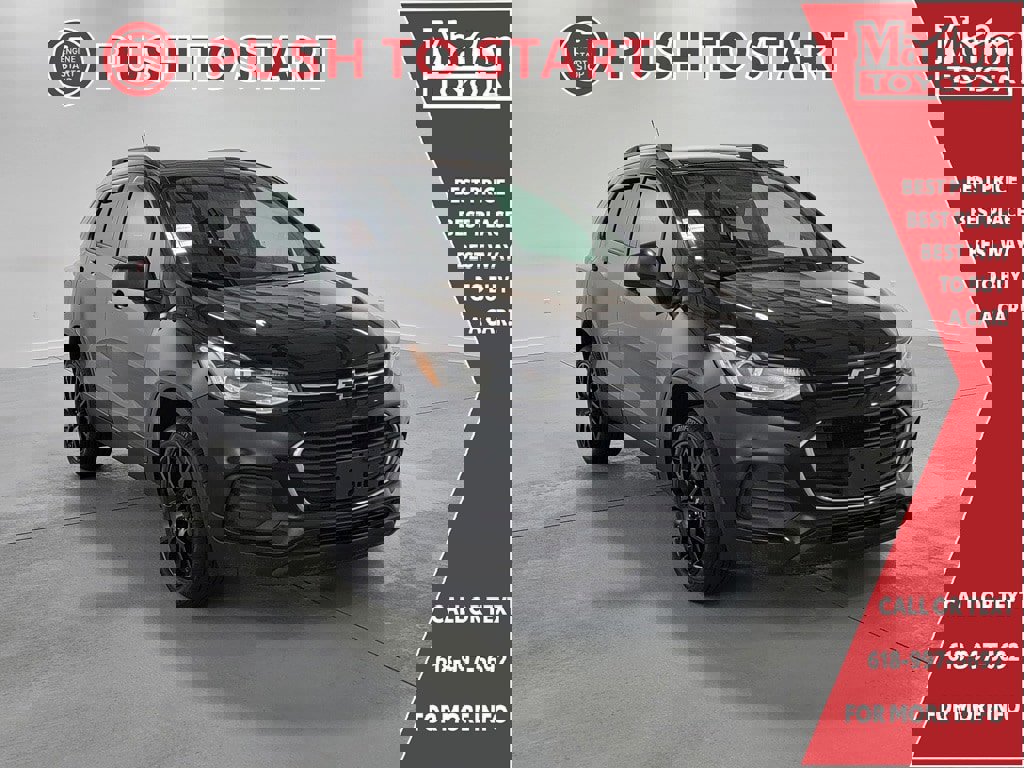 Used 2022 Chevrolet Trax LT w/ Driver Confidence Package image 1