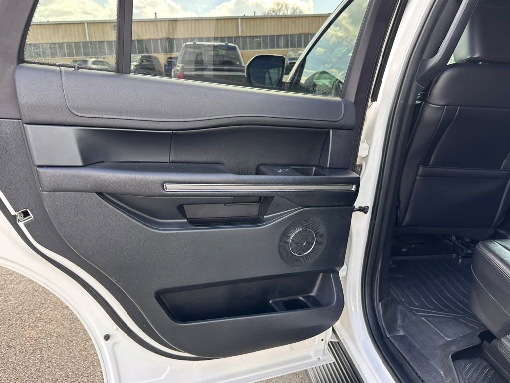 Used 2021 Ford Expedition XLT image 23