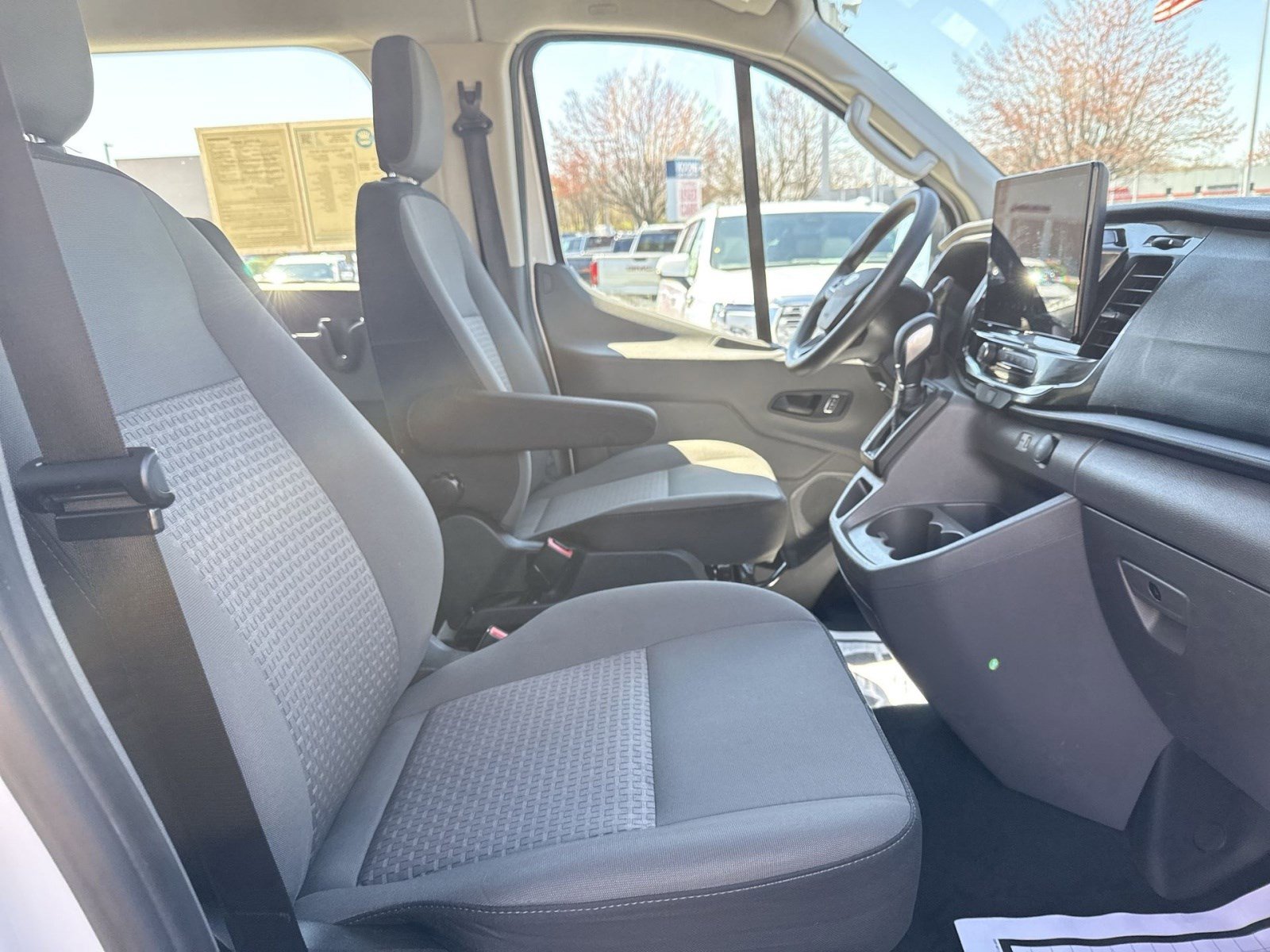 Used 2024 Ford Transit 350 XLT image 23